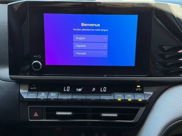 Used 2025 Toyota Camry SE FWD image 14