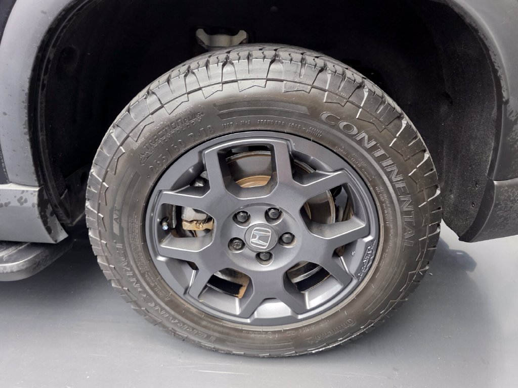 Used 2025 Honda Pilot TrailSport image 19