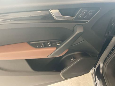 Used 2020 Audi Q5 2.0T Premium w/ Convenience Package image 13