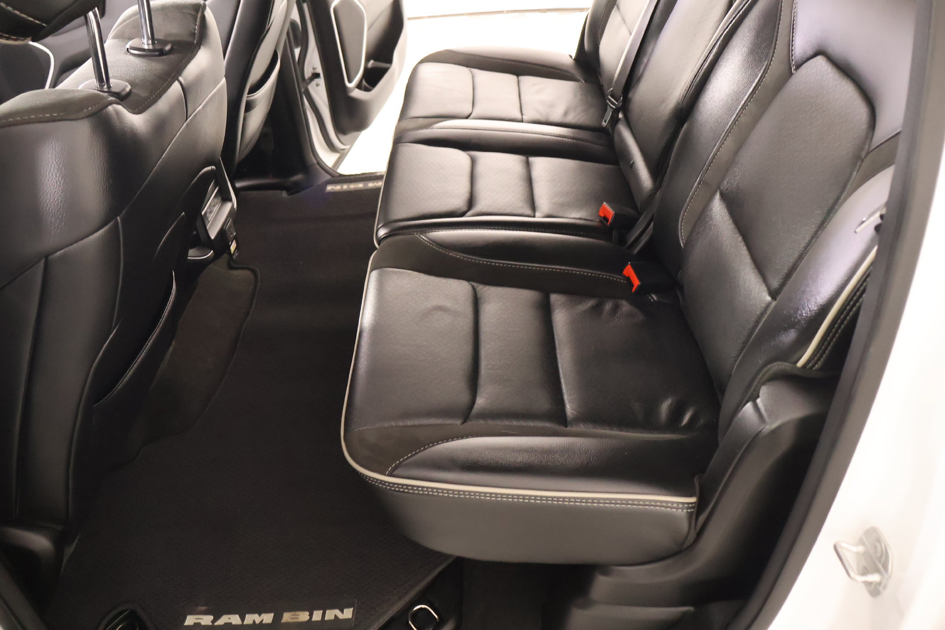 Used 2022 RAM 1500 Laramie RWD image 13
