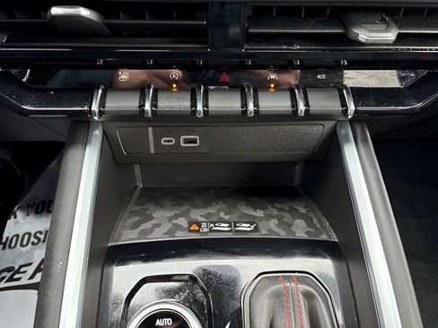 Used 2023 Chevrolet Colorado Z71 w/ Z71 Convenience Package 2 image 16