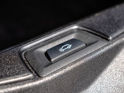 Used 2024 BMW X5 M60i AWD/4WD image 44