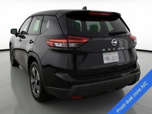 Used 2025 Nissan Rogue SV FWD image 6