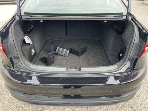 Used 2024 Volkswagen Jetta SE image 10