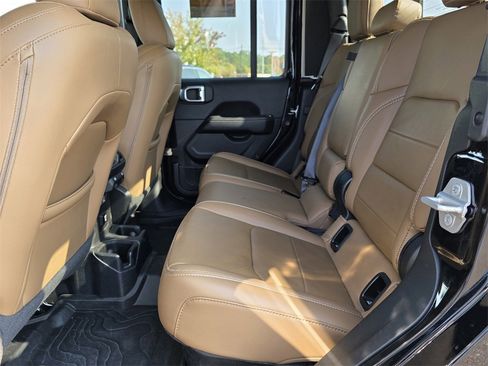 Used 2021 Jeep Gladiator Overland w/ Popular Equipment Package image 20