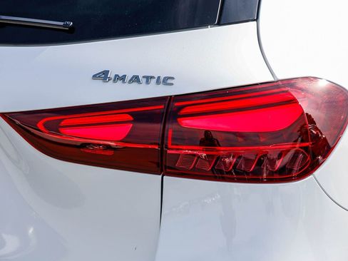 Used 2025 Mercedes-Benz GLA 250 4MATIC image 8