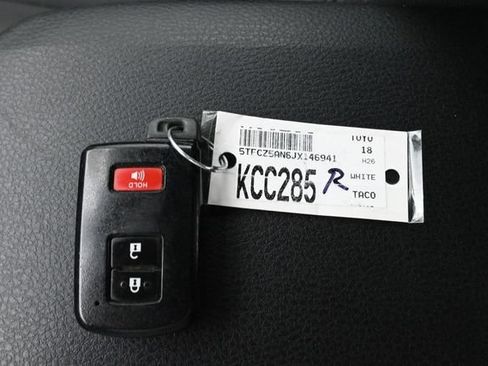 Used 2018 Toyota Tacoma TRD Off-Road AWD/4WD image 44