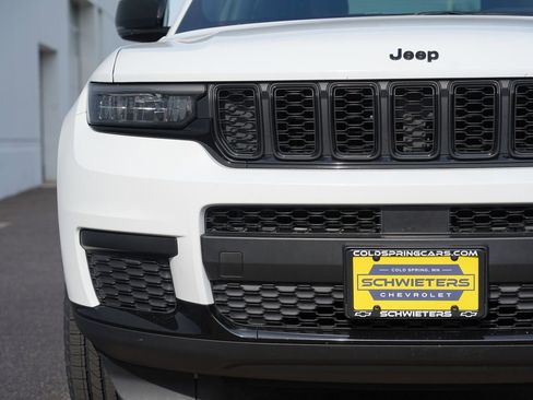 Used 2021 Jeep Grand Cherokee L Laredo AWD/4WD image 9