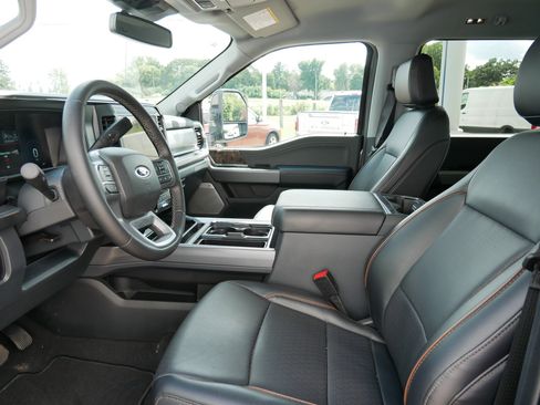 Used 2025 Ford F350 Lariat w/ FX4 Off-Road Package image 6