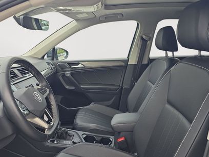 Certified 2024 Volkswagen Tiguan SE w/ Panoramic Sunroof Package