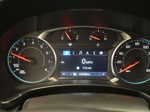 Used 2023 Chevrolet Equinox RS w/ RS Leather Package FWD image 9
