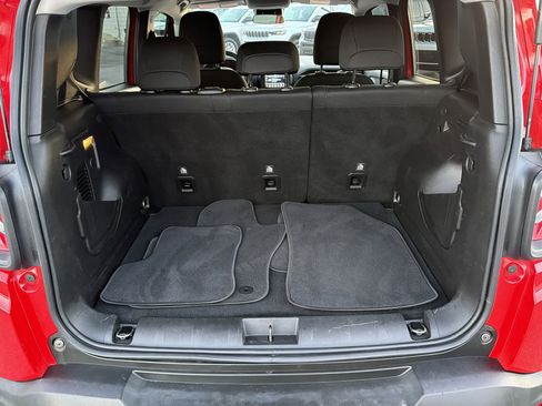 Used 2021 Jeep Renegade Sport image 22