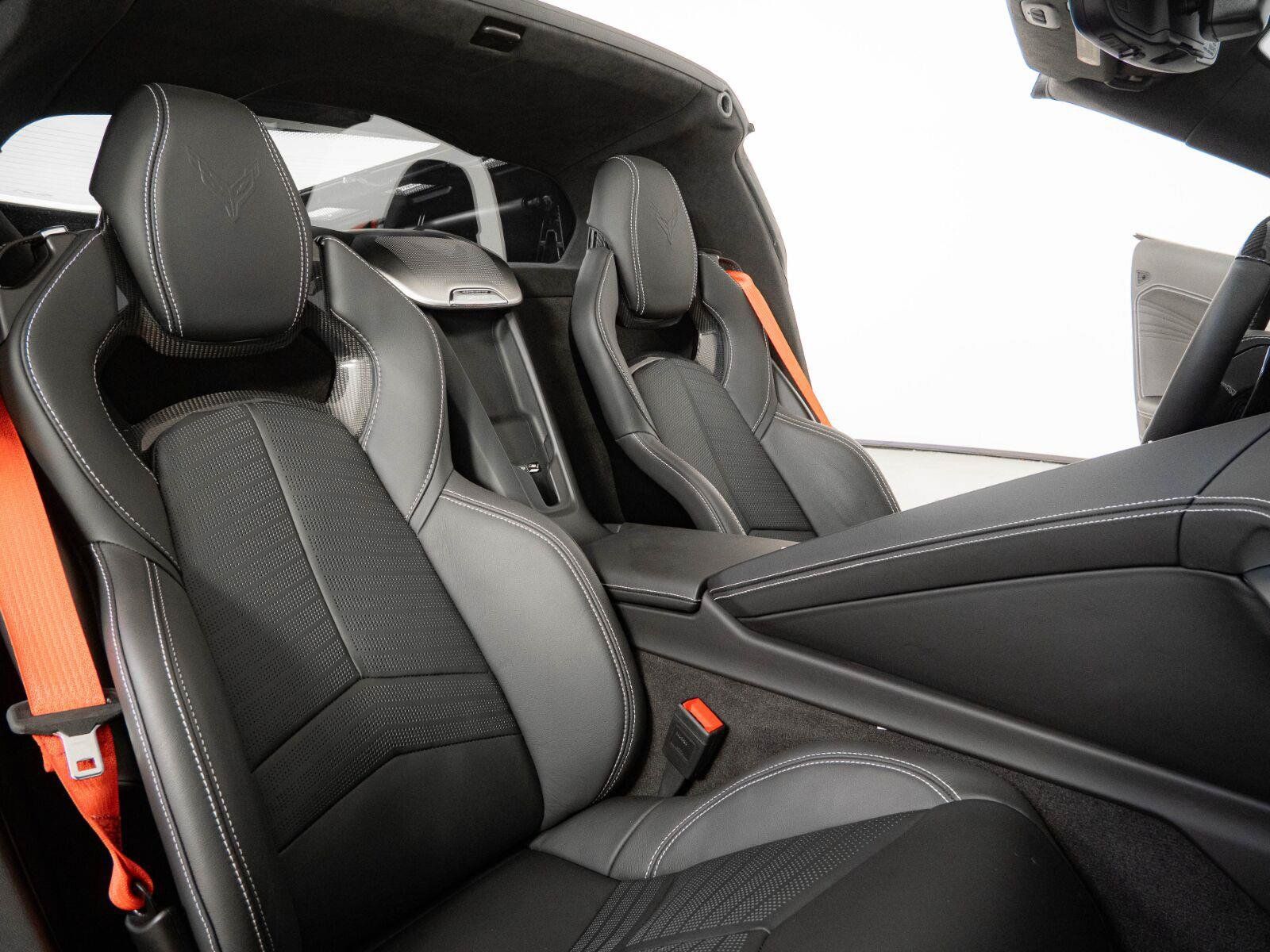 Used 2024 Chevrolet Corvette Z06 RWD image 16