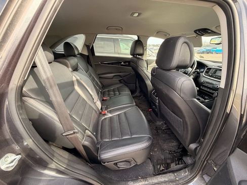 Used 2016 Kia Sorento EX image 5