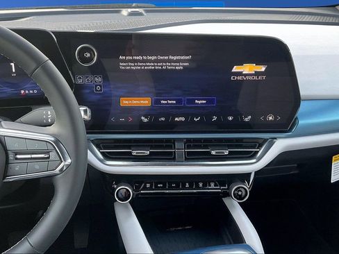 New 2026 Chevrolet Equinox EV LT FWD image 6