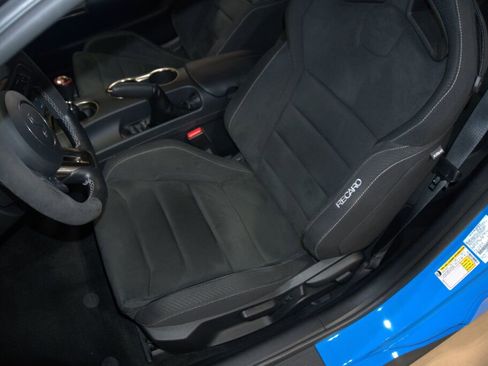 Used 2017 Ford Mustang Shelby GT350 w/ Electronics Package image 33