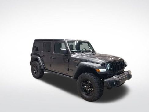 Used 2024 Jeep Wrangler Willys image 2