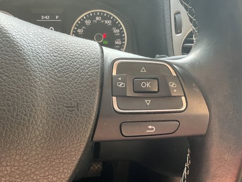 Used 2016 Volkswagen Tiguan S image 15