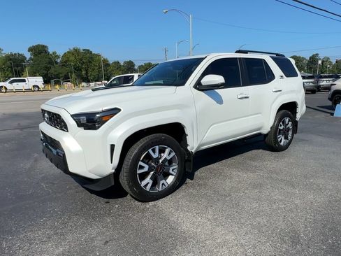 Used 2025 Toyota 4Runner TRD Sport Premium RWD image 4