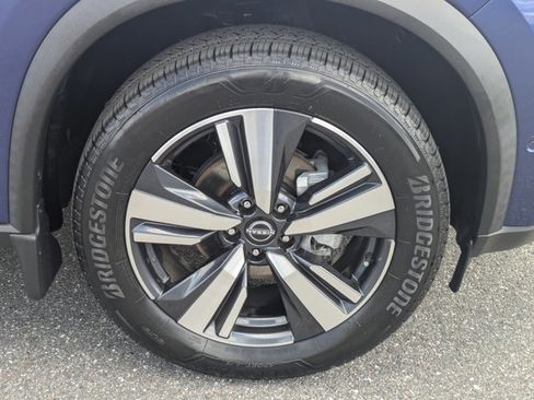 Certified 2023 Nissan Rogue SL w/ SL Premium Package image 11