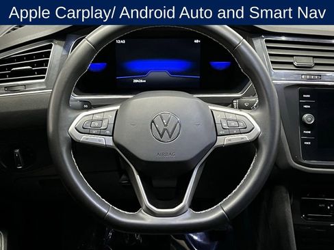 Used 2022 Volkswagen Tiguan SE image 8