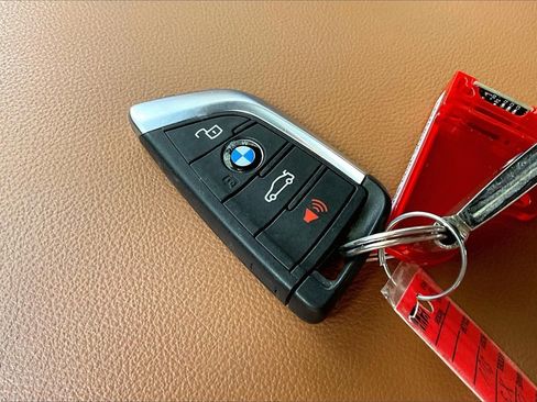 Used 2022 BMW X3 sDrive30i w/ Premium Package 2 image 32