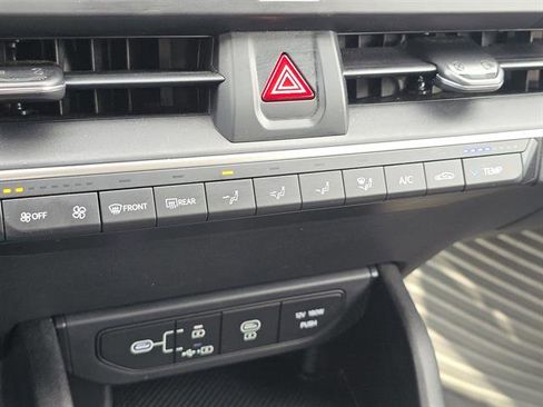 Used 2025 Kia K4 LX image 21