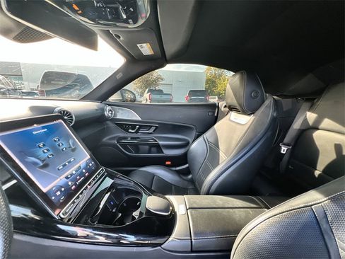 Used 2022 Mercedes-Benz SL 63 AMG 4MATIC image 11