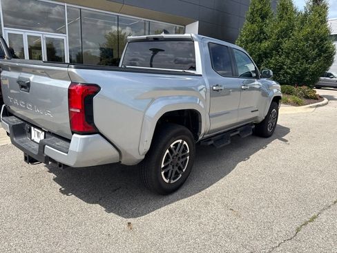 Used 2026 Toyota Tacoma TRD Sport AWD/4WD image 5