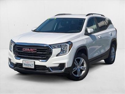 Used 2023 GMC Terrain SLE w/ Driver Convenience Package