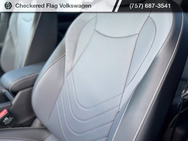 Used 2026 Volkswagen Tiguan SE R-Line AWD/4WD image 23