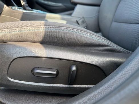 Used 2016 Chevrolet Cruze LT w/ Convenience Package image 16