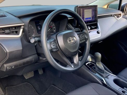 Used 2025 Toyota Corolla LE FWD image 17