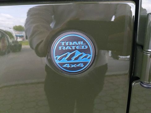 Used 2024 Jeep Wrangler Unlimited AWD/4WD image 13