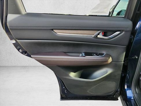 Used 2023 MAZDA CX-5 Signature image 8