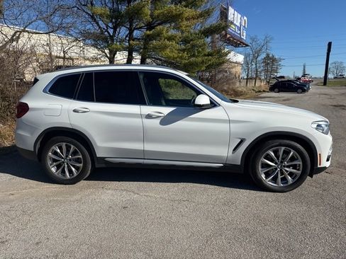Used 2019 BMW X3 sDrive30i w/ Premium Package image 2