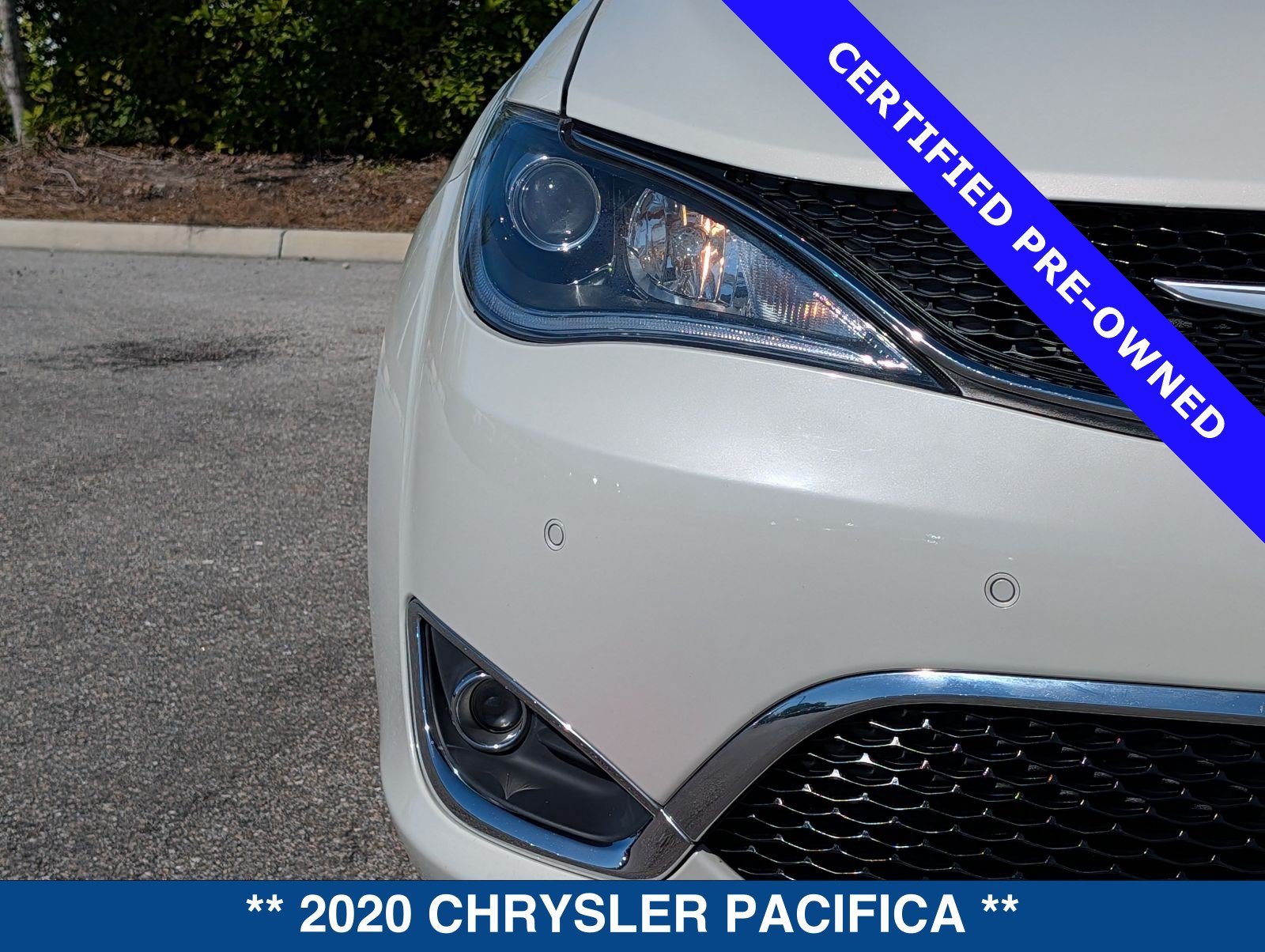 Used 2020 Chrysler Pacifica Touring-L Plus FWD image 10