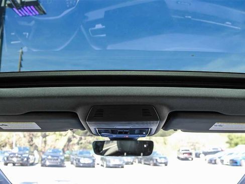 Used 2024 Audi Q4 e-tron Premium Plus image 12