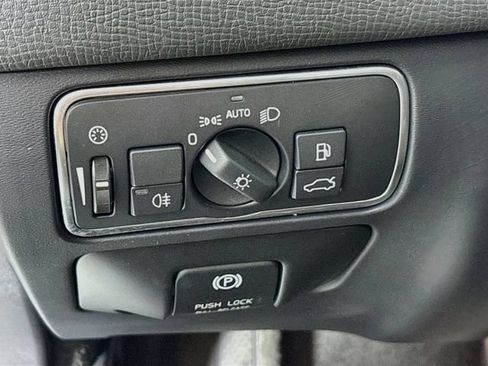 Used 2015 Volvo XC60 T6 Platinum FWD image 10