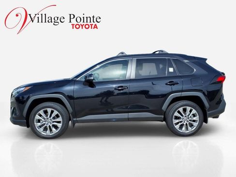 Used 2023 Toyota RAV4 XLE Premium FWD image 2