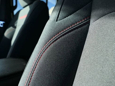 Used 2024 Jeep Wrangler Unlimited Rubicon image 11