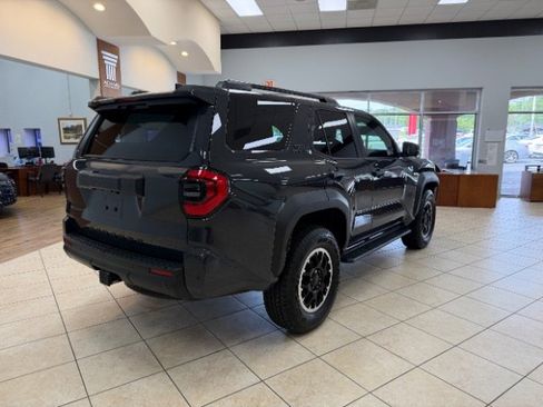 Used 2025 Toyota 4Runner TRD Off-Road Premium AWD/4WD image 13