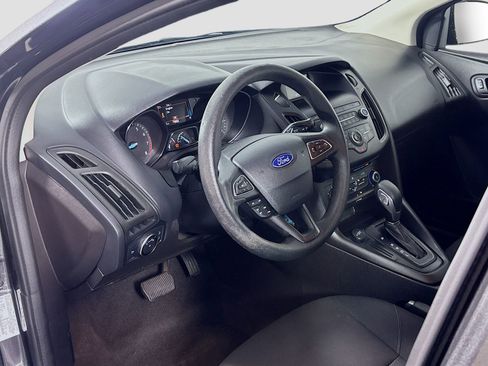 Used 2018 Ford Focus SE FWD image 9