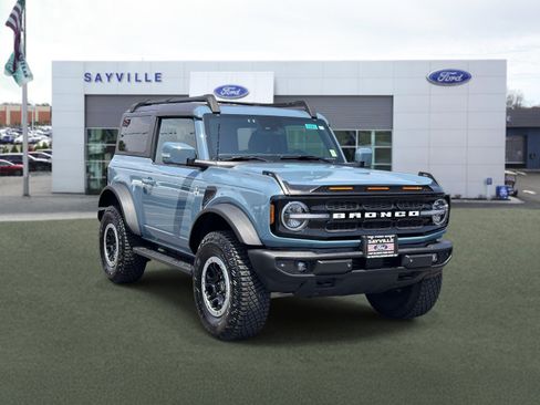Used 2023 Ford Bronco Outer Banks w/ Sasquatch Package AWD/4WD image 6
