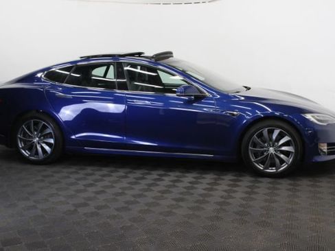 Used 2017 Tesla Model S 100D AWD/4WD image 4