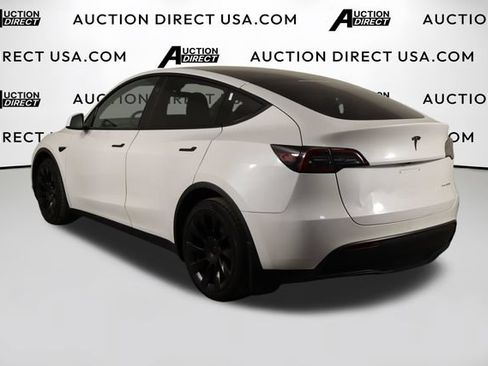 Used 2023 Tesla Model Y Long Range AWD/4WD image 41