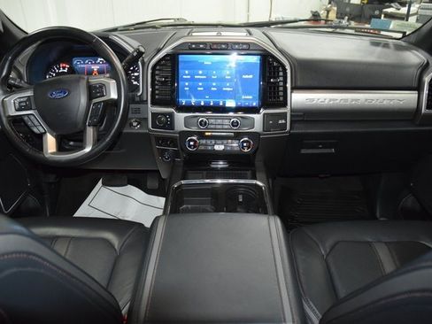 Used 2022 Ford F450 Platinum w/ FX4 Off-Road Package image 32