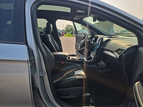 Used 2024 Ford Edge ST w/ Equipment Group 401A AWD/4WD image 15