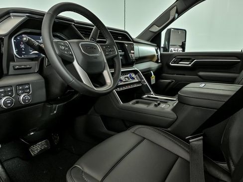 New 2026 GMC Sierra 2500 Denali w/ Denali Reserve Package image 6