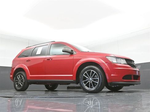 Used 2018 Dodge Journey SE w/ Blacktop Package FWD image 28